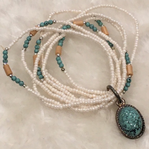 Jewelry - 🔴 Beaded Multi Strand Bracelet